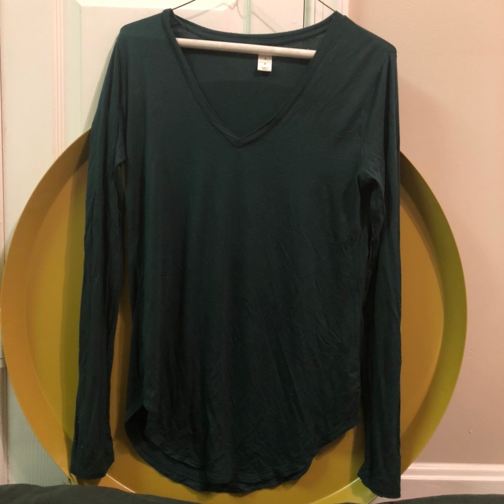 Old Navy Long Sleeve V-Neck